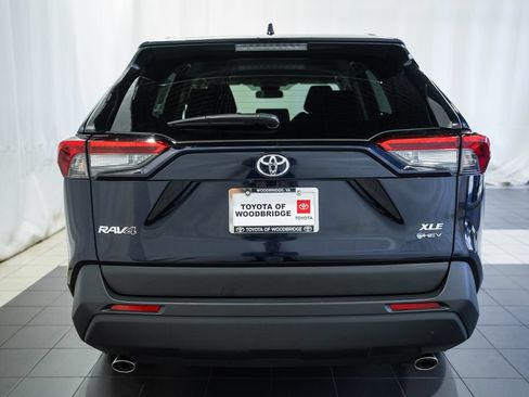 Used 2025 Toyota RAV4 XLE AWD/4WD image 5