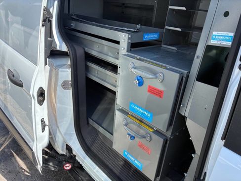 Used 2020 Ford Transit Connect XL image 16