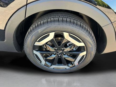 New 2025 Kia Telluride EX w/ EX Captain's Chair Package image 11