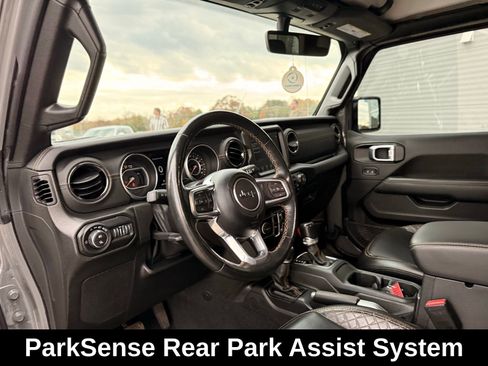 Used 2022 Jeep Gladiator Overland image 20
