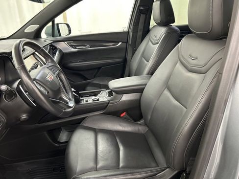 Used 2023 Cadillac XT6 Sport image 6