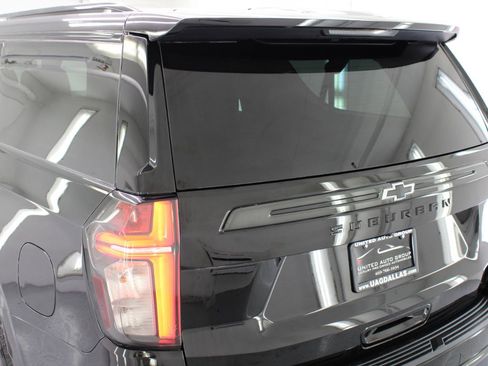 Used 2021 Chevrolet Suburban Z71 w/ Z71 Signature Package image 20