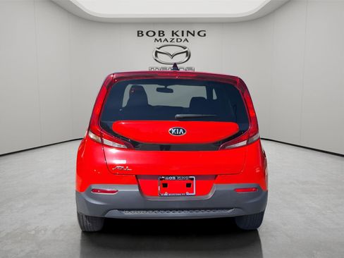 Used 2020 Kia Soul LX image 4