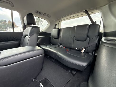 Used 2024 Nissan Armada SL w/ Captain's Chairs Package image 33