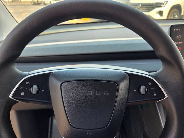 Used 2026 Tesla Model Y 2WD image 24