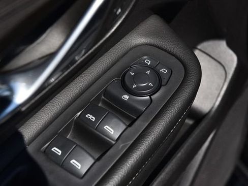 Used 2024 GMC Terrain SLE AWD/4WD image 8