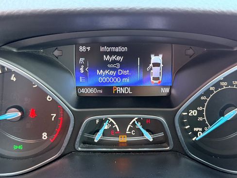 Used 2017 Ford Focus SE FWD image 26