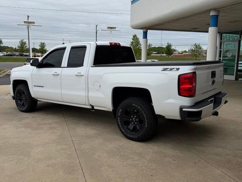 Used 2018 Chevrolet Silverado 1500 LT w/ All Star Edition AWD/4WD image 3