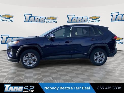 Used 2024 Toyota RAV4 XLE AWD/4WD image 5