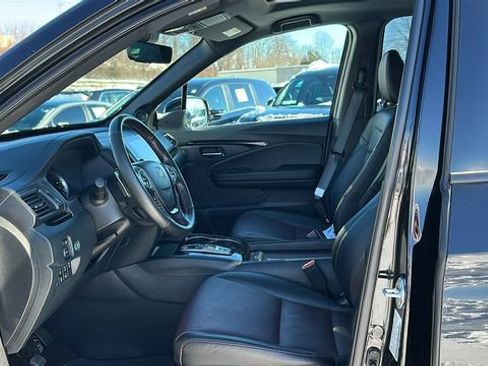 Used 2023 Honda Ridgeline Black Edition image 9