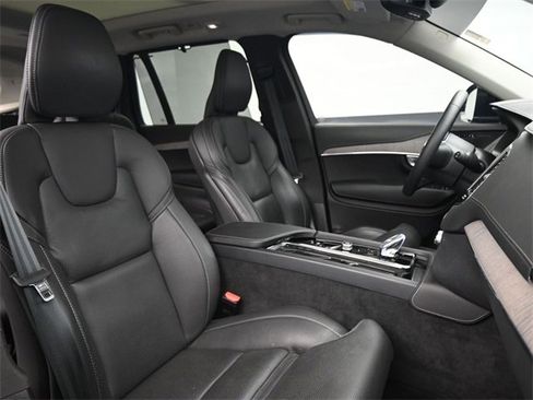 Used 2023 Volvo XC90 B6 Ultimate w/ Protection Package Premier image 36