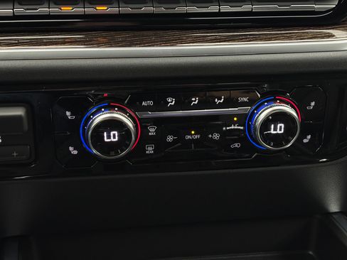New 2026 GMC Sierra 1500 Elevation w/ Elevation Premium Package AWD/4WD image 25