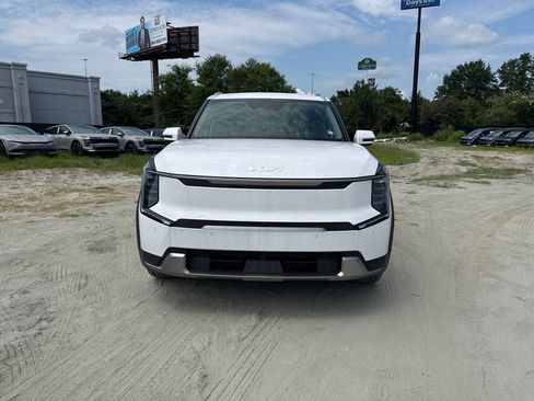 New 2026 Kia EV9 Wind AWD/4WD image 8