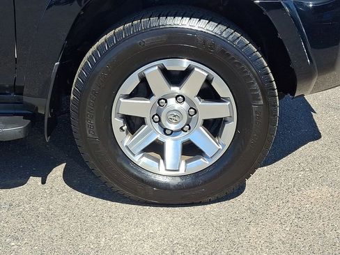 Used 2016 Toyota 4Runner Trail Premium w/ Four Season Floor Mat Package image 8