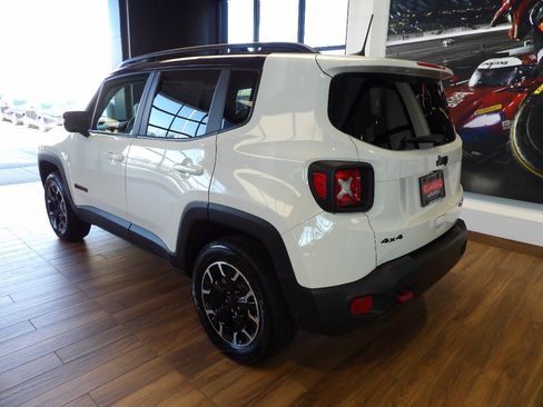 Used 2023 Jeep Renegade Trailhawk AWD/4WD image 8