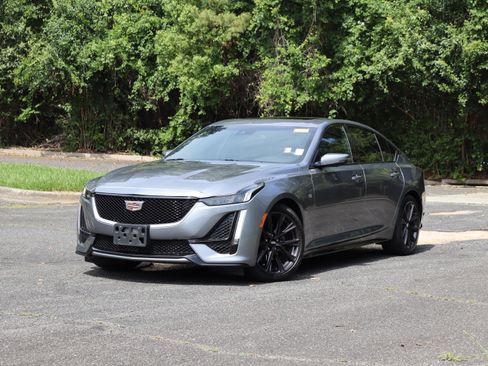 Used 2021 Cadillac CT5 Sport RWD image 2