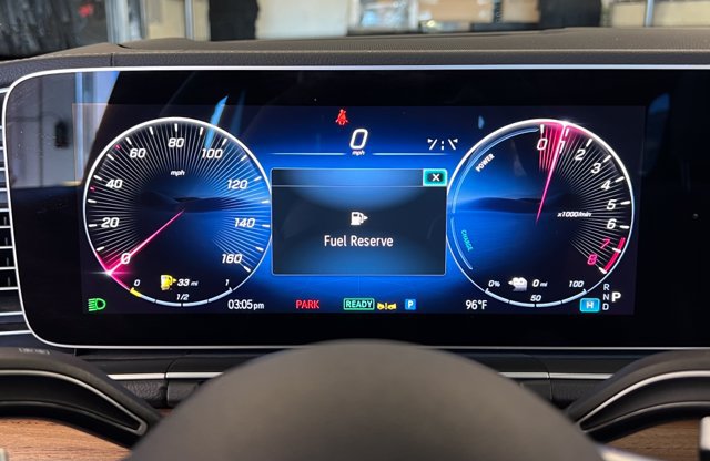Used 2024 Mercedes-Benz GLE 450e 4MATIC image 20