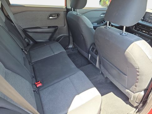 Used 2023 Nissan Rogue SV FWD image 11