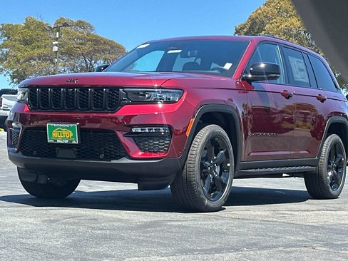 New 2025 Jeep Grand Cherokee Limited w/ Luxury Tech Group II image 31