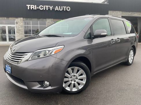 Used 2015 Toyota Sienna AWD image 1