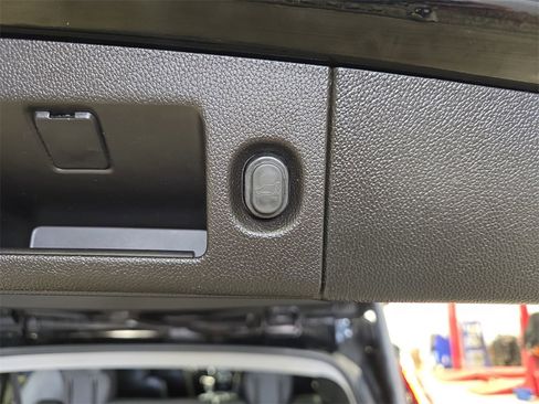 Used 2016 Cadillac Escalade ESV Premium image 14