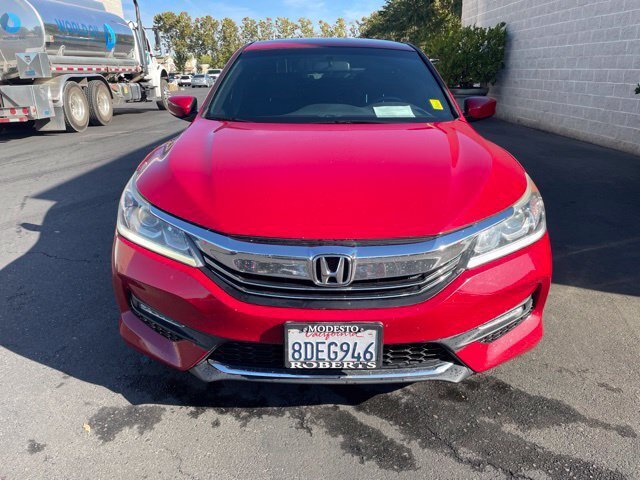 Used 2017 Honda Accord Sport image 2