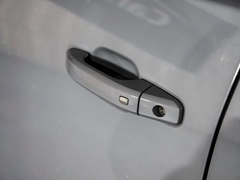 Used 2024 Chevrolet Silverado 2500 LT image 43