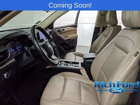 Certified 2022 Ford Explorer XLT w/ Equipment Group 202A image 16