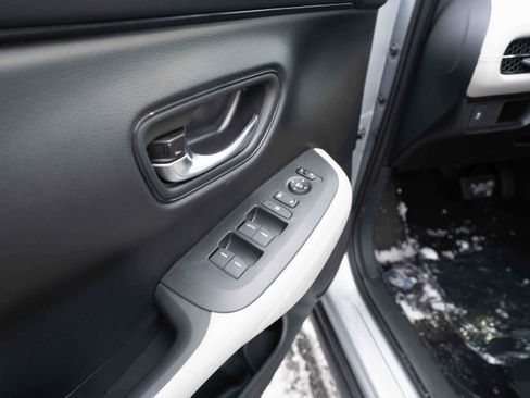 New 2026 Honda HR-V LX image 7