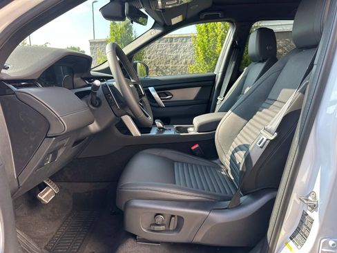 New 2025 Land Rover Discovery Sport Dynamic SE AWD/4WD image 12