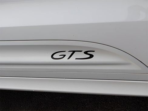 Certified 2024 Porsche Macan GTS image 17