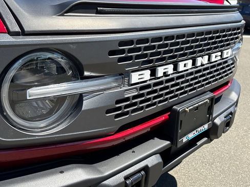 Used 2025 Ford Bronco Badlands w/ Sasquatch Package AWD/4WD image 9
