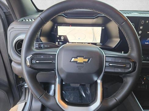 Used 2024 Chevrolet Colorado LT w/ LT Convenience Package RWD image 16