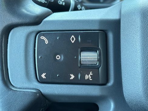 Used 2023 Land Rover Defender 130 X-Dynamic SE AWD/4WD image 29