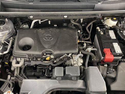 Used 2024 Toyota RAV4 LE AWD/4WD image 9