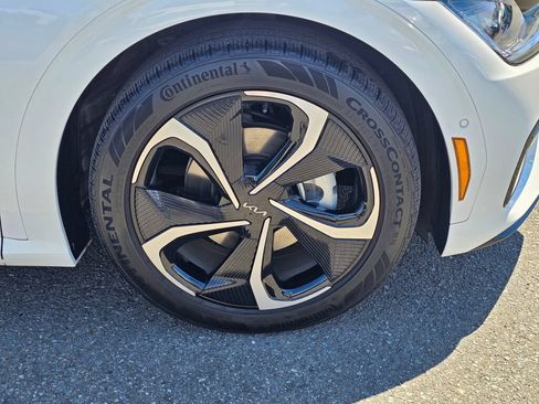 Certified 2024 Kia EV6 GT-Line AWD/4WD image 32