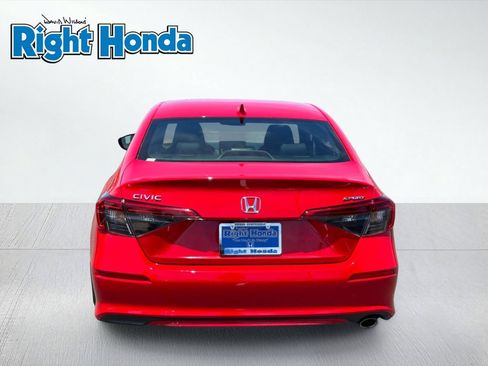 Used 2024 Honda Civic Sport image 5