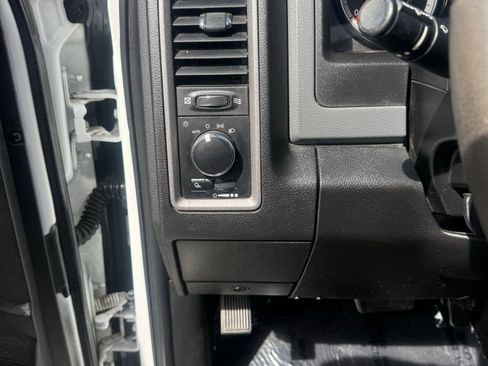 Used 2020 RAM 1500 Tradesman w/ Popular Equipment Group RWD image 13