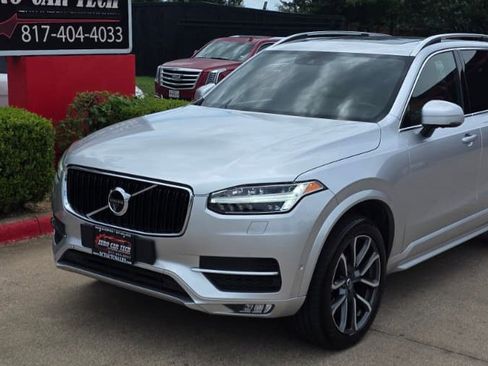 Used 2018 Volvo XC90 T6 Momentum w/ Convenience Package AWD/4WD image 1