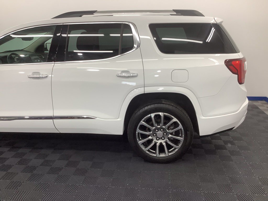 Used 2023 GMC Acadia Denali w/ Denali Technology Package AWD/4WD image 4