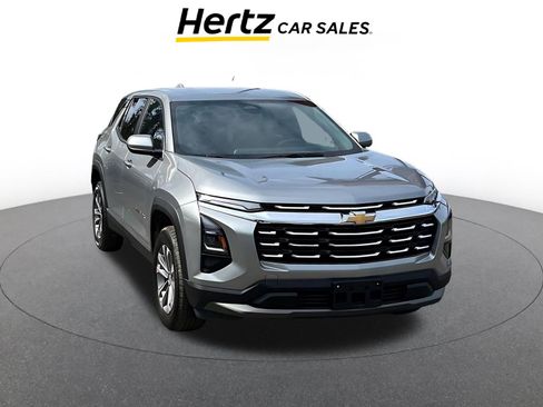 Used 2025 Chevrolet Equinox LT image 1
