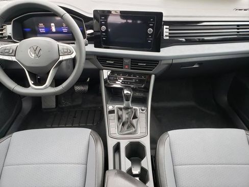 New 2026 Volkswagen Jetta SE image 9