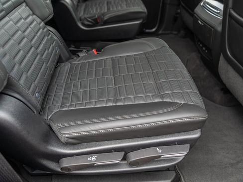 Used 2023 Cadillac Escalade Premium Luxury Platinum image 56