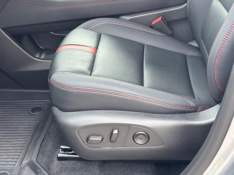 Used 2026 Chevrolet Traverse RS w/ LPO, Floor Liner Package FWD image 16