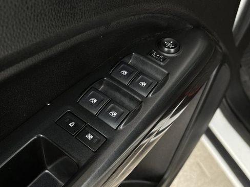 Used 2018 GMC Canyon SLT w/ Driver Alert Package image 10