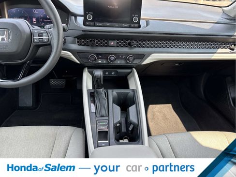 Used 2023 Honda Accord LX image 17