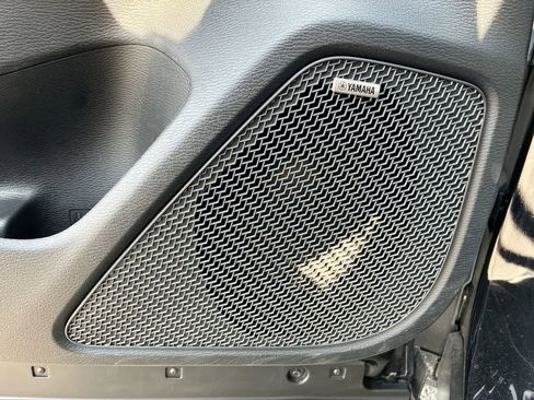 Used 2025 Mitsubishi Outlander SE image 30