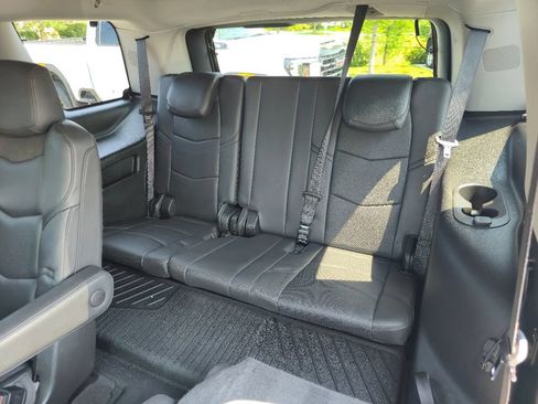 Certified 2020 Cadillac Escalade Premium Luxury AWD/4WD image 26
