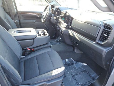 Used 2025 Chevrolet Silverado 1500 LT image 10