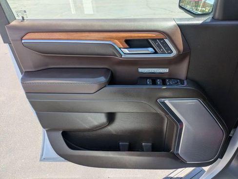 Certified 2022 GMC Sierra 1500 Denali w/ Denali Reserve Package AWD/4WD image 11